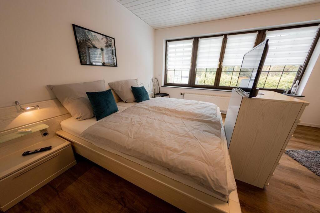 Wohnung Hirschhoehe Im Taunus Neu-Anspach Luaran gambar