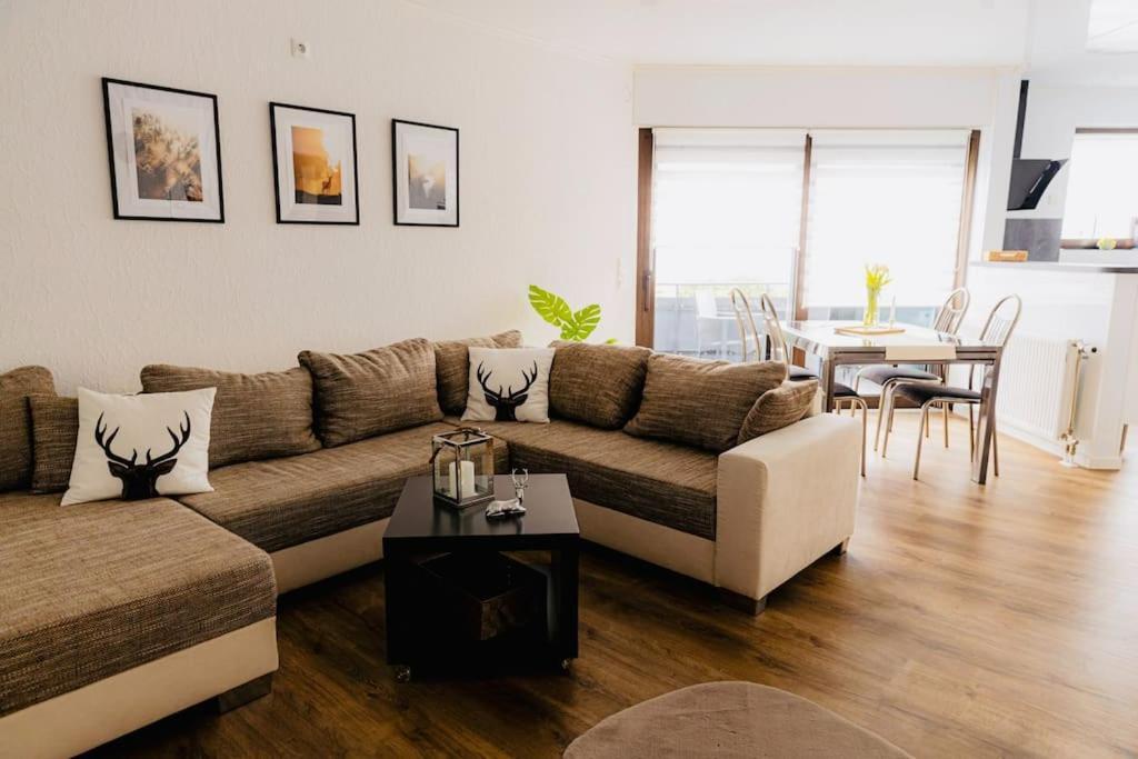 Wohnung Hirschhoehe Im Taunus Neu-Anspach Luaran gambar
